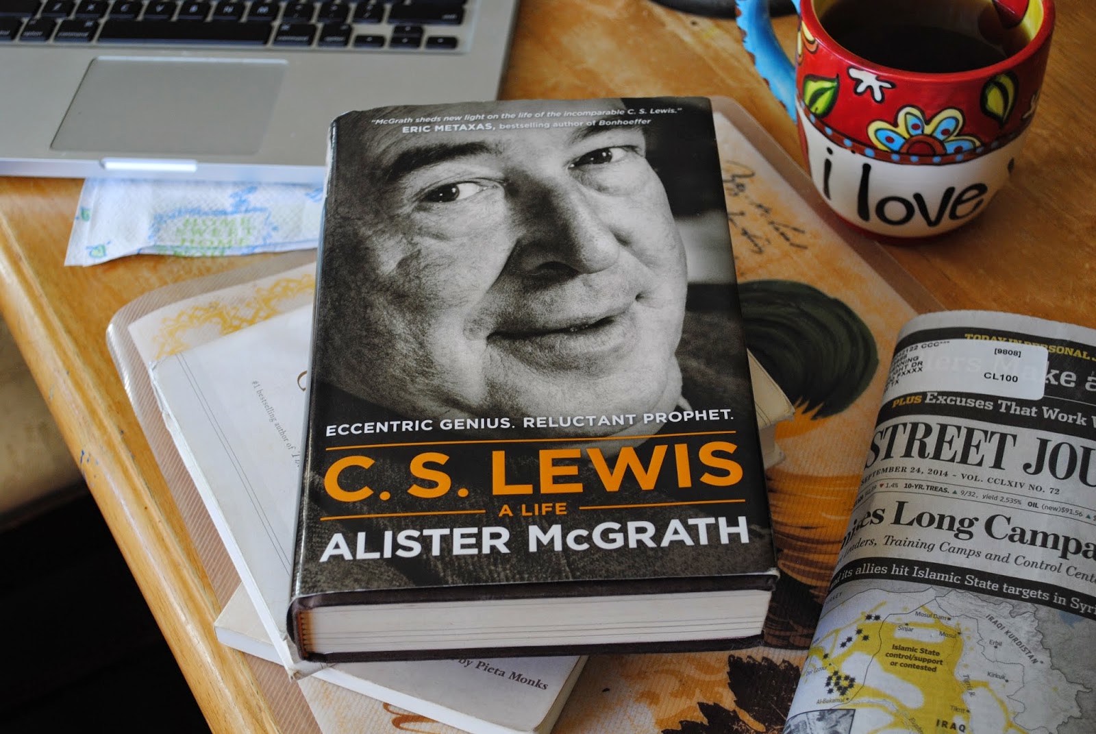 Alister McGrath, “C.S. Lewis, a Life: Eccentric Genius, Reluctant Prophet”, Carol Stream, Tyndale House, 2013.